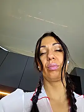 Snapshot of LeticiaWoods chatting on November 2025 08:30:02 AM LeticiaWoods online show from November 2025 08:30:02 AM