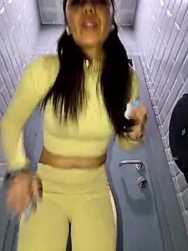 Snapshot of LeticiaWoods chatting on November 2025 09:21:01 AM LeticiaWoods online show from November 2025 09:21:01 AM