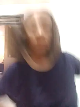 Snapshot of RoosePaarker chatting on December 2025 01:14:02 AM RoosePaarker online show from December 2025 01:14:02 AM