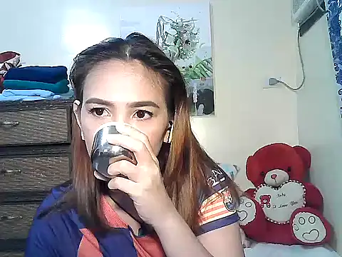 Snapshot of Kisses-13 chatting on November 2025 11:03:01 AM Kisses-13 online show from November 2025 11:03:01 AM