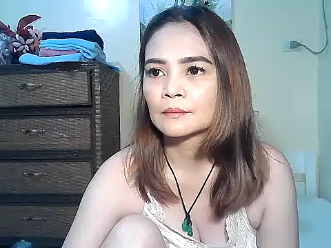 Snapshot of Kisses-13 chatting on December 2025 02:04:02 PM Kisses-13 online show from December 2025 02:04:02 PM