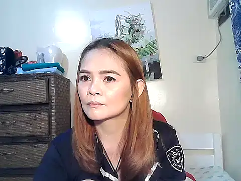 Snapshot of Kisses-13 chatting on February 2026 01:15:01 PM Kisses-13 online show from February 2026 01:15:01 PM