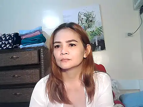 Snapshot of Kisses-13 chatting on February 2026 01:53:02 PM Kisses-13 online show from February 2026 01:53:02 PM