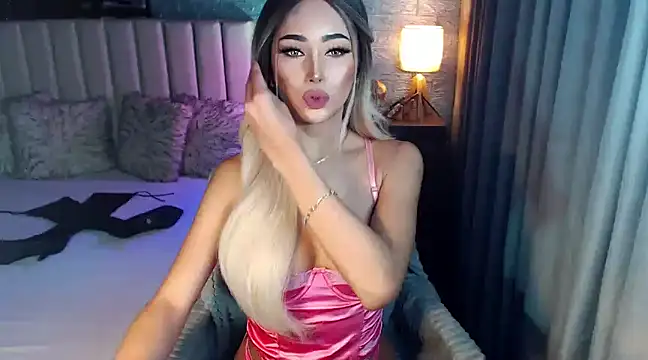 Miss Amandaversace online show from December 2024 12:55:02 AM