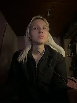 bunnydark00 online show from September 2025 11:48:01 PM