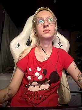 bunnydark00 online show from November 2025 02:53:02 AM