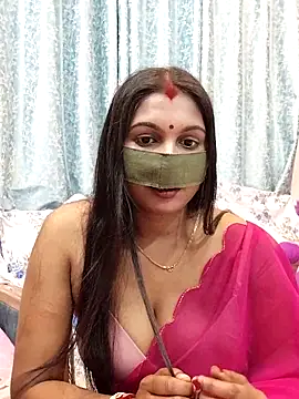 Snapshot of Queen_Dolly chatting on March 2025 05:50:01 PM Queen Dolly online show from March 2025 05:50:01 PM