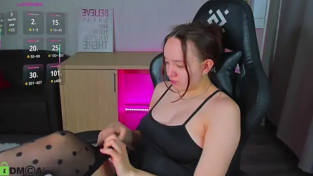 Fera1 Berry online show from March 2026 12:27:02 AM