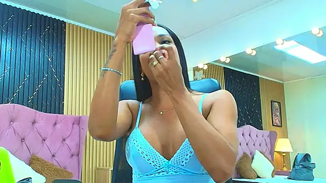 Snapshot of BARBIE_BROWNN chatting on June 2026 01:54:02 PM BARBIE BROWNN online show from June 2026 01:54:02 PM