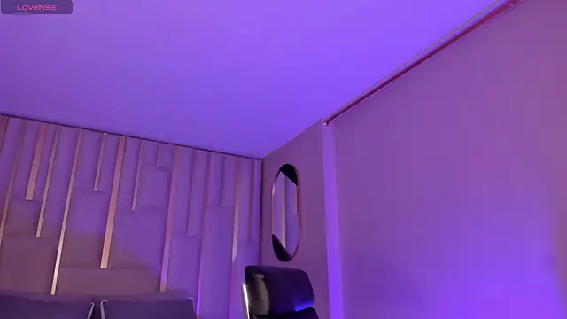 EveBensonX online show from April 2026 09:39:33 PM