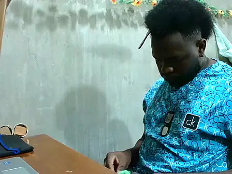 2ocmaxi online show from November 2025 08:58:02 PM