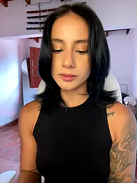 Ale Lewis online show from October 2025 09:02:01 PM