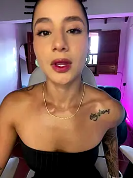 Ale Lewis online show from December 2025 09:54:01 PM