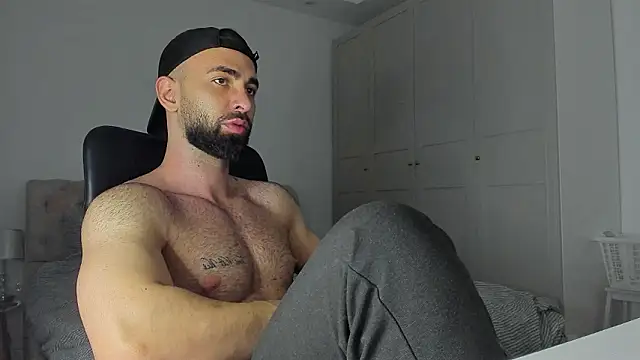 Snapshot of MichaelMasterss chatting on February 2026 01:46:01 AM MichaelMasterss online show from February 2026 01:46:01 AM