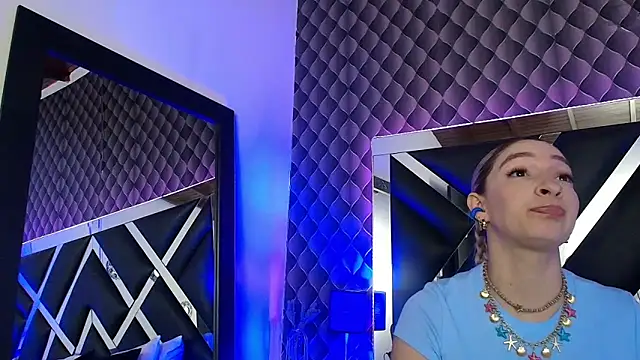 victoriaa lee  online show from November 2025 07:23:02 PM