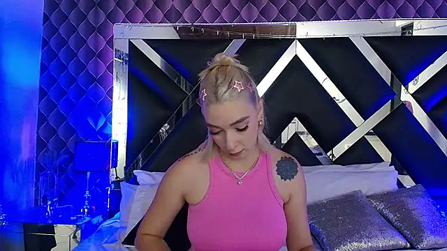 victoriaa lee  online show from February 2026 08:37:02 PM