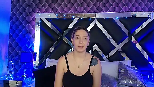 victoriaa lee  online show from April 2026 07:52:02 PM