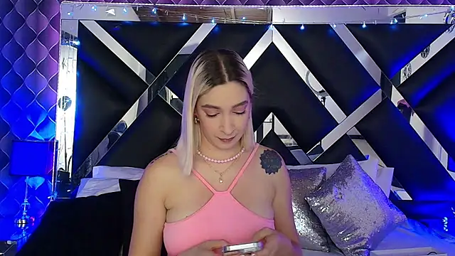 victoriaa lee  online show from May 2026 08:16:01 PM