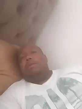 Snapshot of paulpovb chatting on March 2025 09:48:02 AM paulpovb online show from March 2025 09:48:02 AM