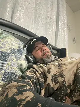 Snapshot of Cristian-Brayan chatting on November 2025 11:22:01 AM Cristian-Brayan online show from November 2025 11:22:01 AM