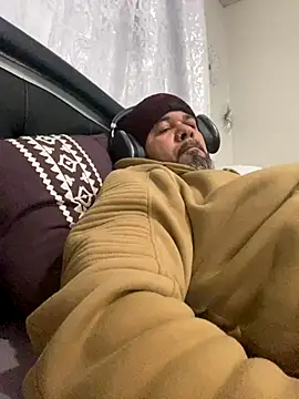 Snapshot of Cristian-Brayan chatting on November 2025 11:32:02 AM Cristian-Brayan online show from November 2025 11:32:02 AM