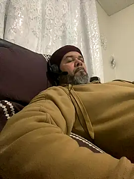 Snapshot of Cristian-Brayan chatting on November 2025 04:41:02 PM Cristian-Brayan online show from November 2025 04:41:02 PM