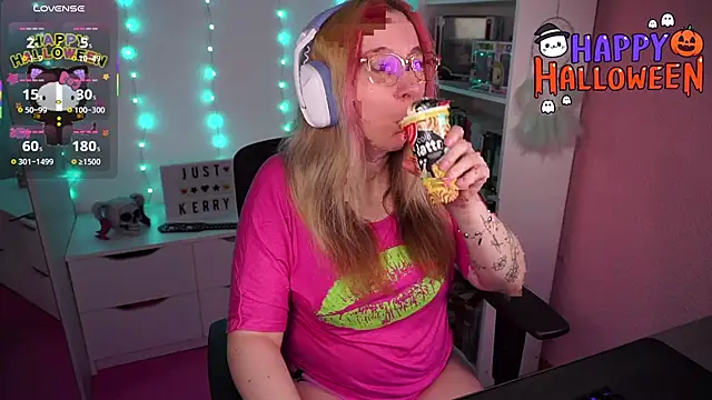 Snapshot of JustKerry chatting on October 2025 08:26:01 AM JustKerry online show from October 2025 08:26:01 AM