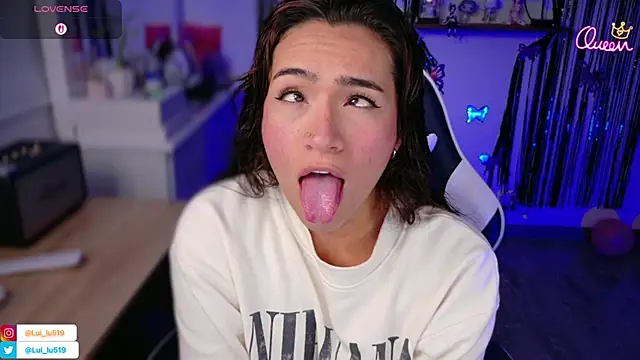 ImLui lu online show from April 2026 11:20:02 PM