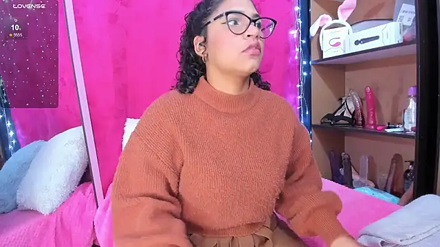 Snapshot of iriss_25 chatting on February 2025 03:43:01 AM iriss 25 online show from February 2025 03:43:01 AM