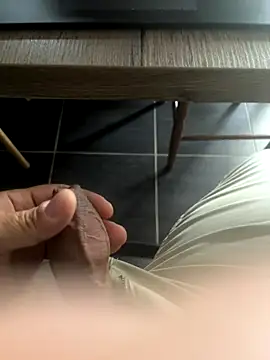 mattexhibe online show from September 2025 05:01:01 PM