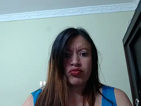 Snapshot of emilysamantha_8 chatting on November 2025 08:07:02 PM emilysamantha 8 online show from November 2025 08:07:02 PM