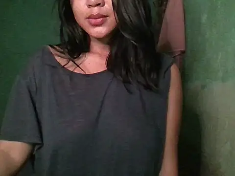 Snapshot of _smiling4u_ chatting on October 2025 02:29:01 PM smiling4u online show from October 2025 02:29:01 PM