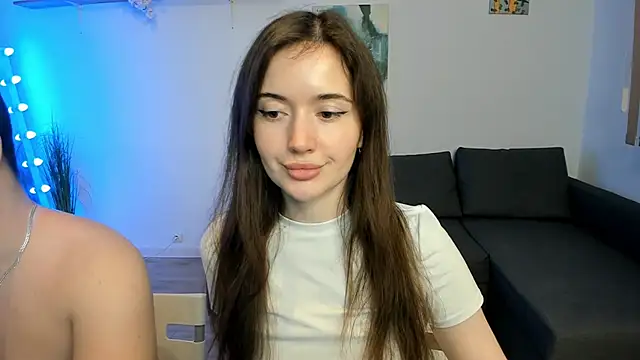 Snapshot of PollyFlame chatting on December 2025 09:09:01 PM PollyFlame online show from December 2025 09:09:01 PM