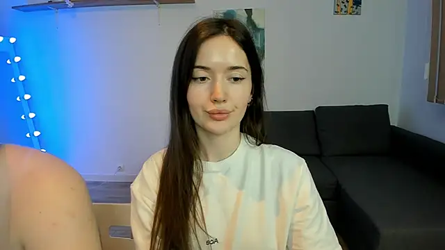 PollyFlame online show from April 2026 08:40:01 PM