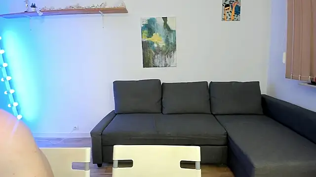 PollyFlame online show from April 2026 07:51:02 PM