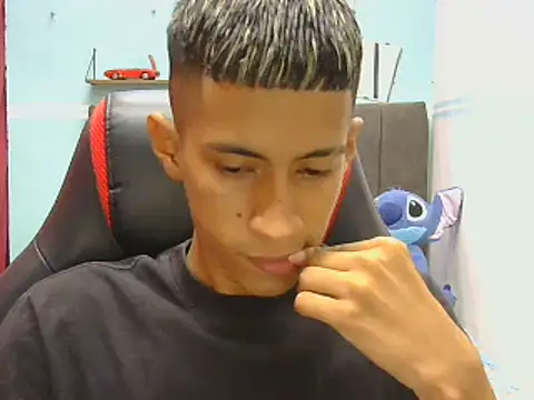 Snapshot of Angelstripboy chatting on August 2026 11:39:02 PM Angelstripboy online show from August 2026 11:39:02 PM