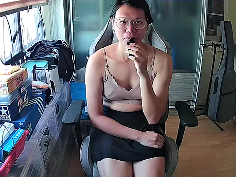 swimsuitloves online show from June 2026 04:43:02 AM