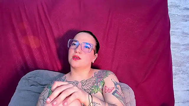 Snapshot of DEVA_BLUE_ chatting on March 2025 01:28:01 AM DEVA BLUE  online show from March 2025 01:28:01 AM