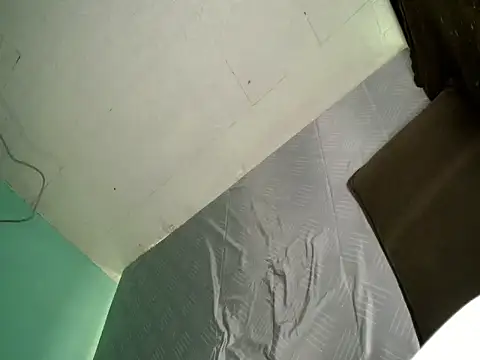 Snapshot of katie_white chatting on September 2025 05:53:02 AM katie white online show from September 2025 05:53:02 AM