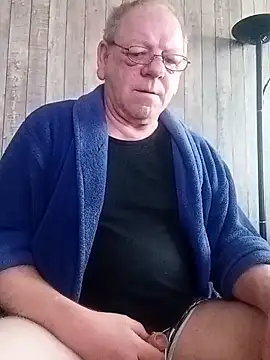 Kuschelb online show from April 2026 05:54:01 AM