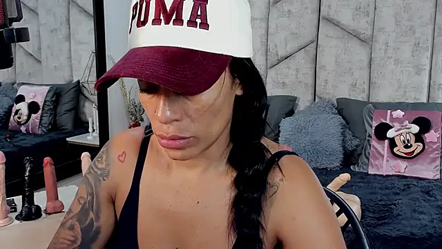 NiicolleMiller online show from November 2025 11:14:01 AM