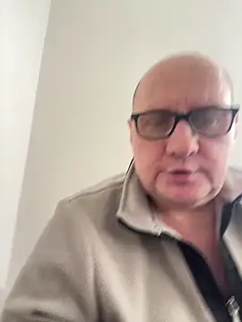 Snapshot of vanjbi45 chatting on February 2025 01:02:01 PM vanjbi45 online show from February 2025 01:02:01 PM