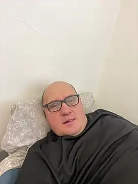 Snapshot of vanjbi45 chatting on February 2025 08:06:02 AM vanjbi45 online show from February 2025 08:06:02 AM