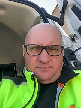 Snapshot of vanjbi45 chatting on March 2025 11:33:02 AM vanjbi45 online show from March 2025 11:33:02 AM