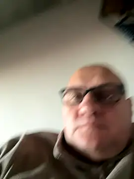 Snapshot of vanjbi45 chatting on October 2025 06:01:01 AM vanjbi45 online show from October 2025 06:01:01 AM