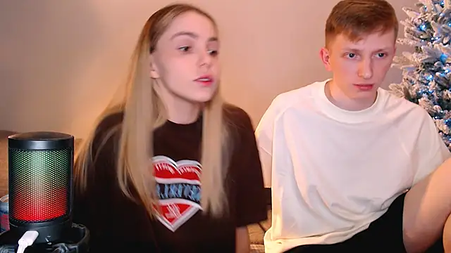 Snapshot of juliaanddima chatting on January 2026 09:52:02 PM juliaanddima online show from January 2026 09:52:02 PM