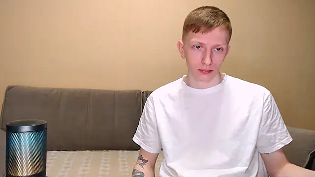 Snapshot of juliaanddima chatting on March 2026 06:51:02 AM juliaanddima online show from March 2026 06:51:02 AM