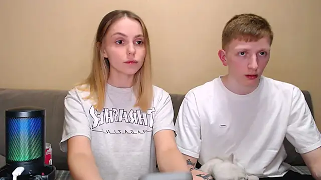 Snapshot of juliaanddima chatting on March 2026 10:16:01 PM juliaanddima online show from March 2026 10:16:01 PM