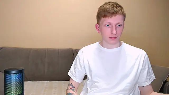 Snapshot of juliaanddima chatting on March 2026 07:09:02 AM juliaanddima online show from March 2026 07:09:02 AM