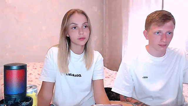 juliaanddima online show from July 2026 08:06:01 AM